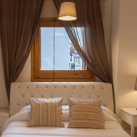 Lets Holidays Mediterranean 3 Minutes To The 2 Апартаменты *