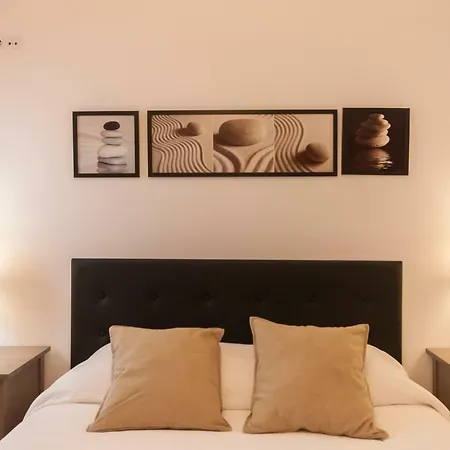 Lets Holidays Mediterranean 3 Minutes To The 2 Апартаменты *